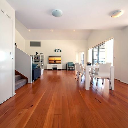 Appartamento Mantra Aqua, Penthouse 83/1A Tomaree Street Nelson Bay Esterno foto